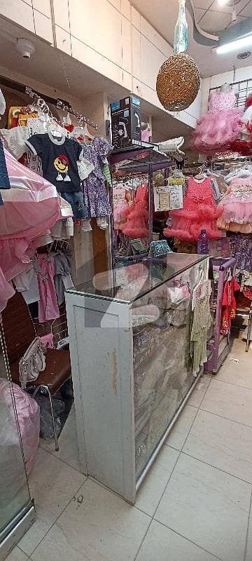 طارق روڈ کراچی میں 0 مرلہ دکان 30.0 ہزار میں کرایہ پر دستیاب ہے۔