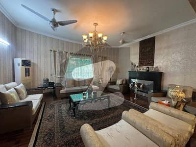 1 Kanal Luxury House for Sale DHA Phase 4 (DD Block)   Prime Location | Modern & Spacious Living