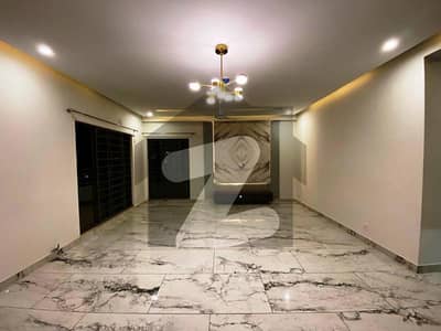 عسکری 11 - سیکٹر ڈی عسکری 11,عسکری,لاہور میں 3 کمروں کا 10 مرلہ فلیٹ 4.5 کروڑ میں برائے فروخت۔