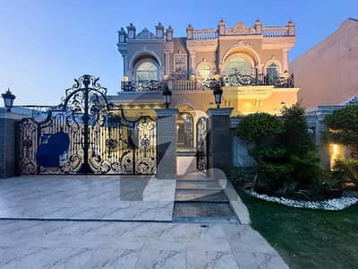 لیک سٹی میڈوز فیز 1 - بلاک ای لیک سٹی میڈوز فیز 1,لیک سٹی میڈوز,لاہور میں 5 کمروں کا 1 کنال مکان 8.4 کروڑ میں برائے فروخت۔