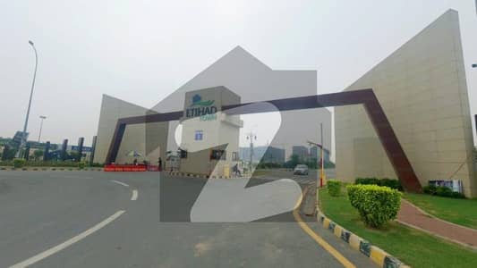 BBOK YOUR 4 MARLA COMMERCIAL PLOT File IN ETIHAD TOWN PH 3