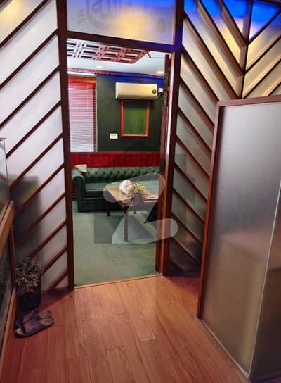 جی ۔ 11 مرکز جی ۔ 11,اسلام آباد میں 2 کمروں کا 4 مرلہ دفتر 2.0 لاکھ میں کرایہ پر دستیاب ہے۔