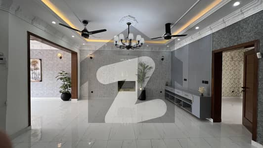 بحریہ آرچرڈ فیز 1 ۔ سینٹرل بحریہ آرچرڈ فیز 1,بحریہ آرچرڈ,لاہور میں 4 کمروں کا 10 مرلہ مکان 3.8 کروڑ میں برائے فروخت۔