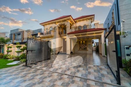 ڈی ایچ اے فیز 7 ڈیفنس (ڈی ایچ اے),لاہور میں 5 کمروں کا 1 کنال مکان 6.48 کروڑ میں برائے فروخت۔