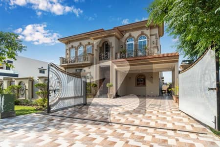 ڈی ایچ اے فیز 7 ڈیفنس (ڈی ایچ اے),لاہور میں 5 کمروں کا 1 کنال مکان 6.55 کروڑ میں برائے فروخت۔