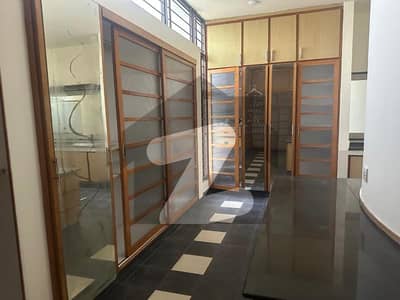 4 BED UPPER FLOOR IN PHASE 8