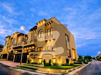 7 Marla Corner House Available For Sale