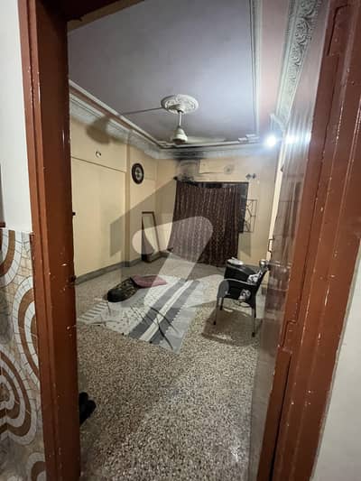 نارتھ ناظم آباد ۔ بلاک بی نارتھ ناظم آباد,کراچی میں 2 کمروں کا 4 مرلہ فلیٹ 35.0 ہزار میں کرایہ پر دستیاب ہے۔