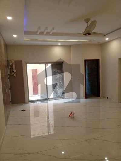 Lake View House 10 Marla For Sale