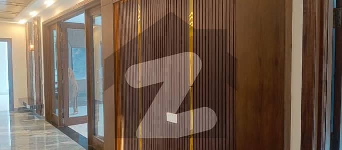 ای ایم ای سوسائٹی لاہور میں 5 کمروں کا 1 کنال مکان 12.0 کروڑ میں برائے فروخت۔