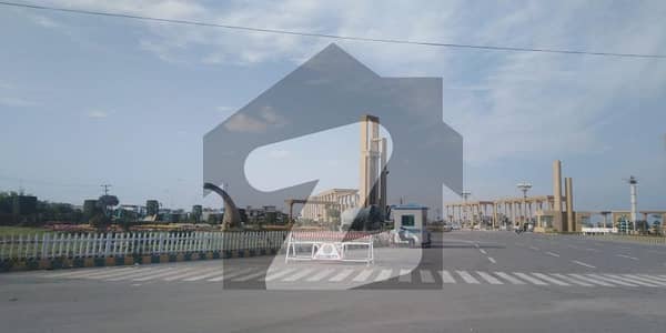 رائل آرچرڈ - اوورسیز پرائم بلاک رائل آرچرڈ,ملتان پبلک سکول روڈ,ملتان میں 7 مرلہ رہائشی پلاٹ 65.0 لاکھ میں برائے فروخت۔