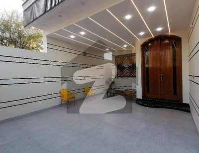 ڈی ایچ اے فیز 1 ۔ سیکٹر ایم ڈی ایچ اے فیز 1,ڈی ایچ اے ڈیفینس,ملتان میں 5 کمروں کا 1 کنال مکان 5.0 کروڑ میں برائے فروخت۔