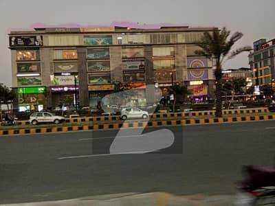 ڈی ایچ اے فیز 7 - سی سی اے1 ڈی ایچ اے فیز 7,ڈیفنس (ڈی ایچ اے),لاہور میں 8 مرلہ عمارت 29.8 کروڑ میں برائے فروخت۔