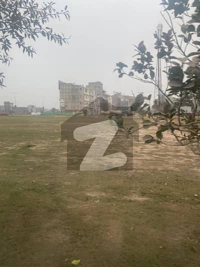 پارک ویو سٹی ۔ روز بلاک پارک ویو سٹی,لاہور میں 8 مرلہ کمرشل پلاٹ 7.5 کروڑ میں برائے فروخت۔