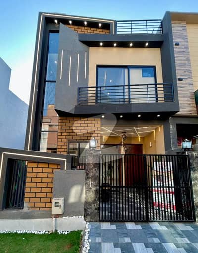 الکبیر ٹاؤن - فیز 2 الکبیر ٹاؤن,رائیونڈ روڈ,لاہور میں 4 کمروں کا 3 مرلہ مکان 1.5 کروڑ میں برائے فروخت۔