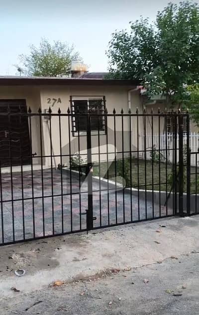 awami 2 villa for rent Gas installed