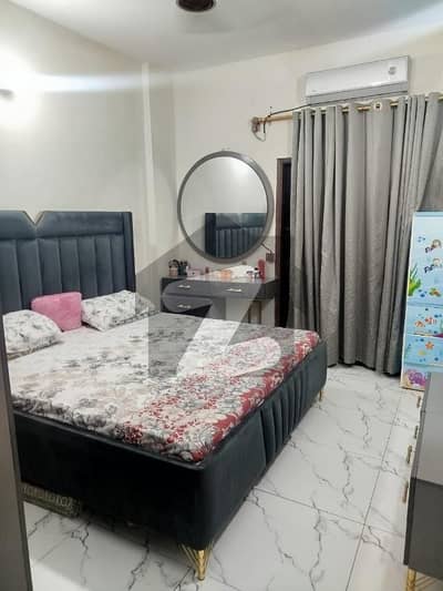 پی ای سی ایچ ایس بلاک 3 پی ای سی ایچ ایس,جمشید ٹاؤن,کراچی میں 4 کمروں کا 12 مرلہ فلیٹ 4.7 کروڑ میں برائے فروخت۔