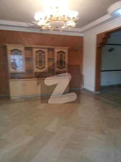 شادمان 2 شادمان,لاہور میں 8 کمروں کا 1 کنال مکان 10.0 کروڑ میں برائے فروخت۔