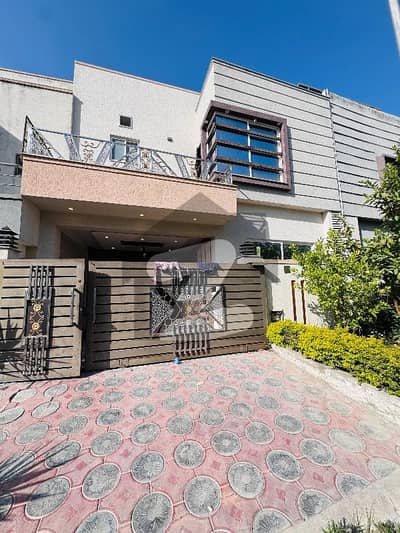 :  5 Marla Double Unit House for Sale in Rafi Block Prime Location | Solid Construction