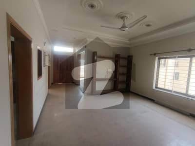 UPPER PORTION AVAILABLE FOR RENT