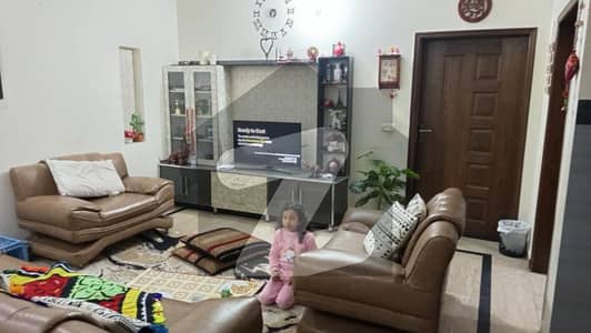 10 MARLA SECOND FLOOR FOR RENT NO GAS