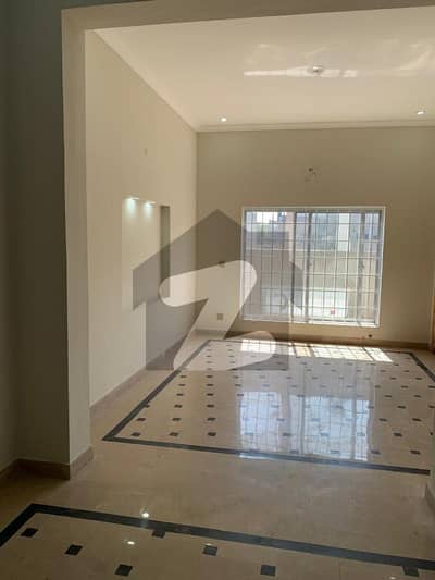 5 MARLA LOWER PORTION FOR RENT WITH GAS