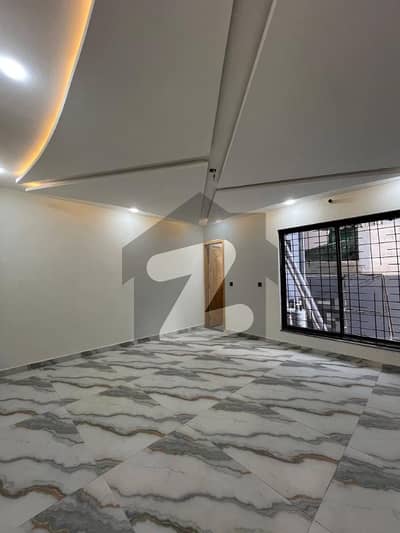 پارک ویو سٹی ۔ ٹوپز بلاک پارک ویو سٹی,لاہور میں 4 کمروں کا 10 مرلہ بالائی پورشن 82.0 ہزار میں کرایہ پر دستیاب ہے۔