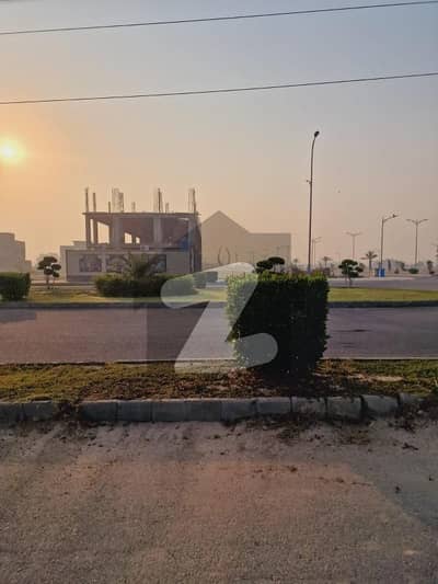 On Excellent Location In New Lahore City - Phase 4 Residential Plot For sale Sized 10 Marla