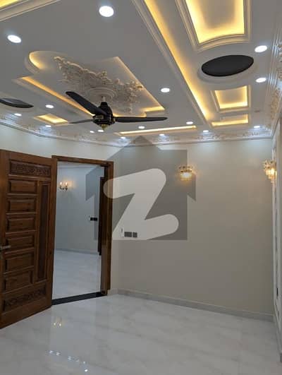 پارک ویو سٹی لاہور میں 4 کمروں کا 10 مرلہ بالائی پورشن 75.0 ہزار میں کرایہ پر دستیاب ہے۔