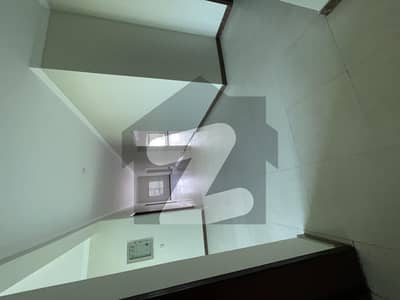 واپڈا ٹاؤن فیز 1 واپڈا ٹاؤن,لاہور میں 1 کنال عمارت 7.0 لاکھ میں کرایہ پر دستیاب ہے۔