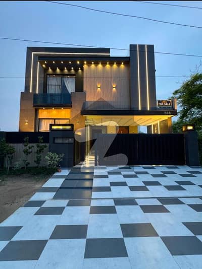 10 Marla Residential House For Sale In Sector Chambeli Block, Nearby Commercial Market, School, Mosque and Health Care Canter