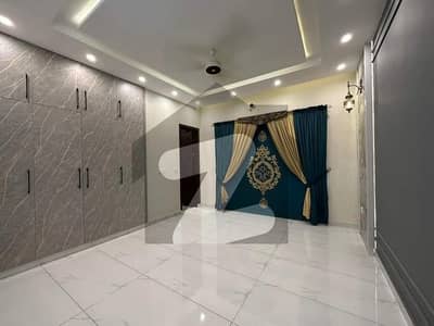 10 Marla Residential House For Sale In Quaid Block, Nearby Commercial Market, School, Mosque and Health Care Canter