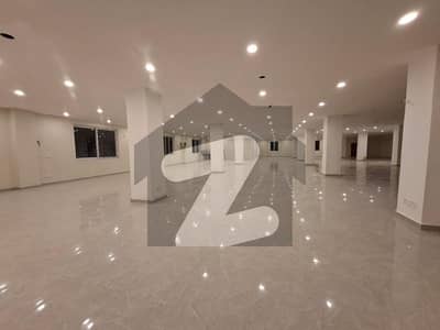 آئی ۔ 10 اسلام آباد میں 3 کنال Studio عمارت 35.0 لاکھ میں کرایہ پر دستیاب ہے۔