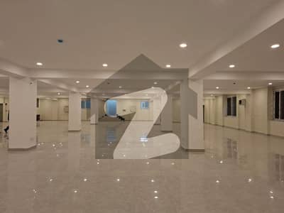 آئی ۔ 10 اسلام آباد میں 3 کنال Studio عمارت 35.0 لاکھ میں کرایہ پر دستیاب ہے۔