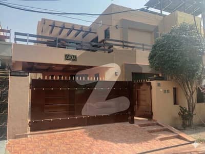 ڈی ایچ اے فیز 4 ڈیفنس (ڈی ایچ اے),لاہور میں 4 کمروں کا 10 مرلہ مکان 1.9 لاکھ میں کرایہ پر دستیاب ہے۔