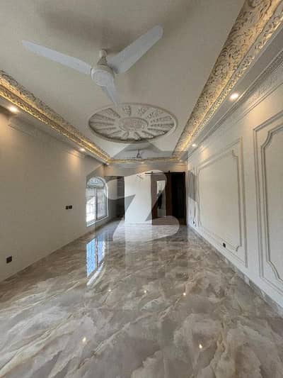 E-11 Upper Portion Sized 20 Marla Is Available