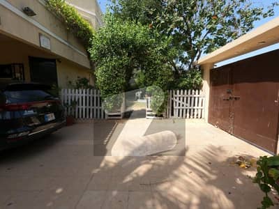 House Sized 550 Square Yards Is Available For sale In DHA Phase 5