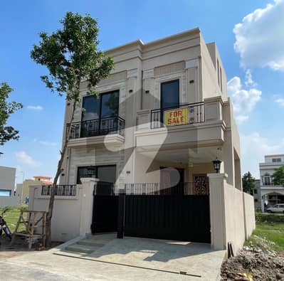 ڈی ایچ اے 11 رہبر سیکٹر 2 ڈی ایچ اے 11 رہبر,لاہور میں 3 کمروں کا 5 مرلہ مکان 2.7 کروڑ میں برائے فروخت۔