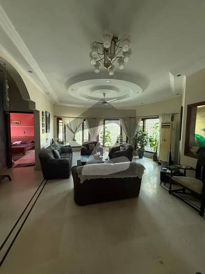 Prime Location DHA Phase 6 600 Square Yards House Up For sale