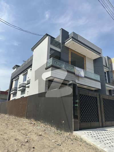 10 Marla super luxury house for sell  Regi Model Town-Peshawar   Zone 3 , Block C