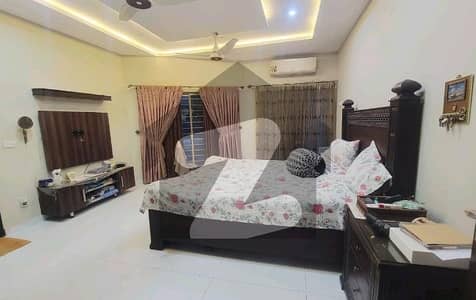 ایچ بی ایف سی ہاؤسنگ سوسائٹی لاہور میں 5 کمروں کا 1 کنال مکان 7.5 کروڑ میں برائے فروخت۔