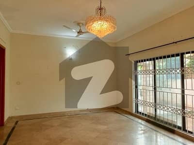 F-11 Beautiful House For Rent