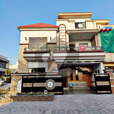 جناح گارڈنز ایف ای سی ایچ ایس,اسلام آباد میں 4 کمروں کا 8 مرلہ مکان 3.75 کروڑ میں برائے فروخت۔