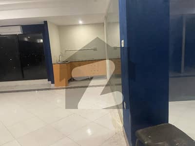 گلبرگ گرینز گلبرگ,اسلام آباد میں 16 مرلہ Studio دفتر 5.5 لاکھ میں کرایہ پر دستیاب ہے۔