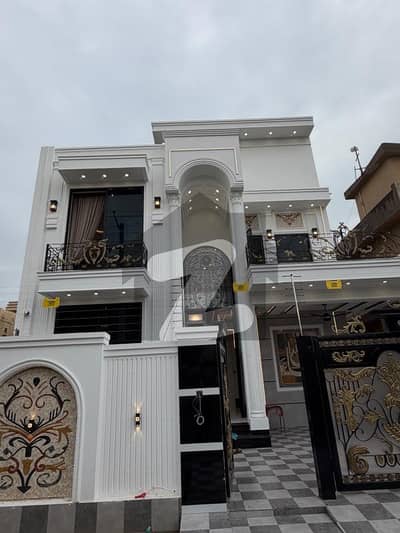 FACING PARK 10 MARLA BRAND NEW VICTORIAN HOUSE FOR SALE