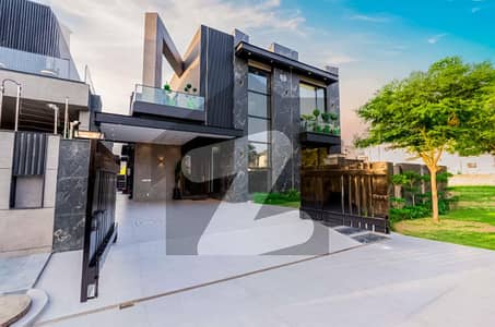 ڈی ایچ اے فیز 6 ڈیفنس (ڈی ایچ اے),لاہور میں 5 کمروں کا 1 کنال مکان 8.95 کروڑ میں برائے فروخت۔