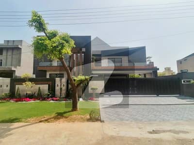 Affordable Facing Park House Of 2 Kanal Is Available For Sale