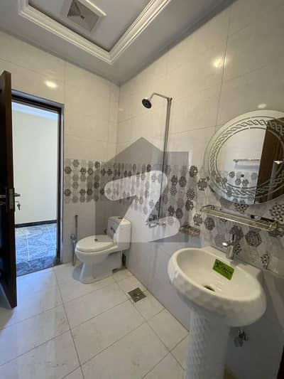 10 Marla House Available for sale