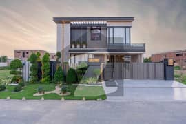 Fully Furnished 1 Kanal Top Class Luxurious House Near To Park & Mosque