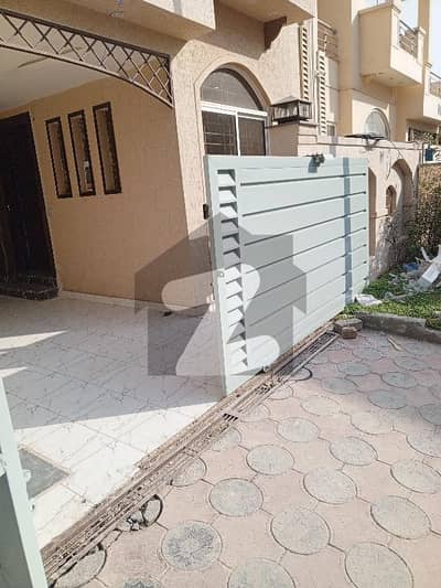 بحریہ ٹاؤن فیز 8 ۔ علی بلاک بحریہ ٹاؤن فیز 8 ۔ سفاری ویلی,بحریہ ٹاؤن فیز 8,بحریہ ٹاؤن راولپنڈی,راولپنڈی میں 3 کمروں کا 5 مرلہ مکان 1.85 کروڑ میں برائے فروخت۔